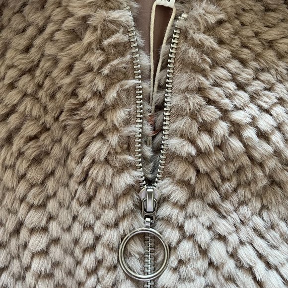 Heartloom Magda Faux Fur Jacket (NWT) - Picture 12 of 16